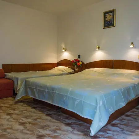 Family Orfei 2* נסבר