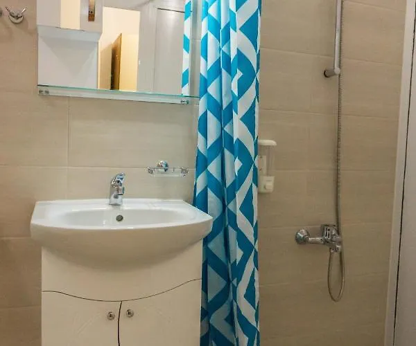 Family Orfei נסבר