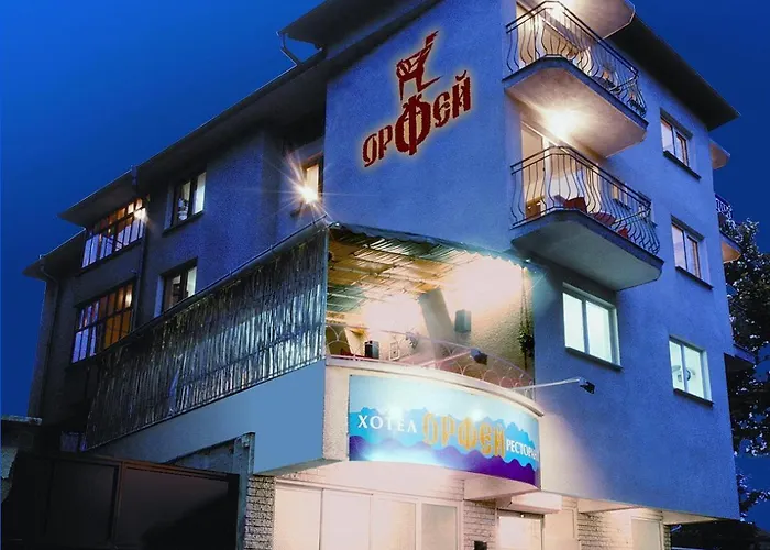 Family Orfei מלון 2*